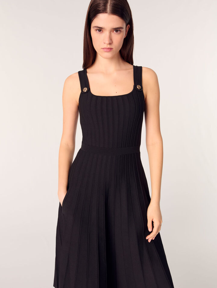 Pleated knit midi dress