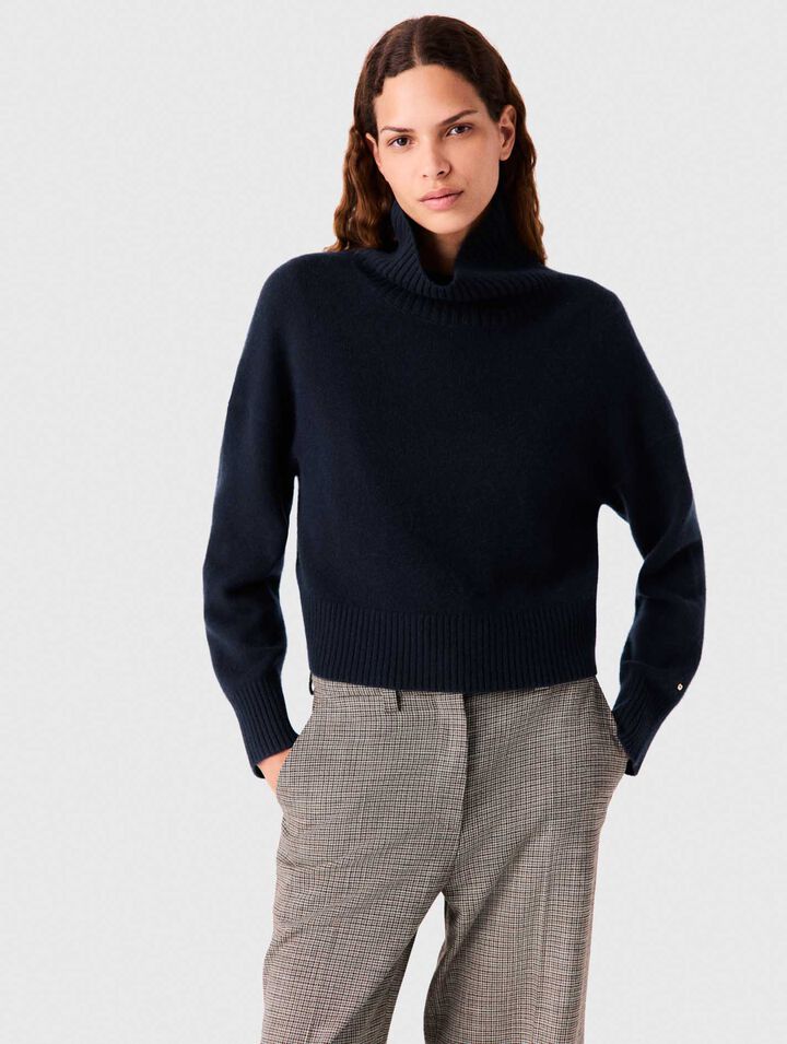 High-neck cashmere jumper