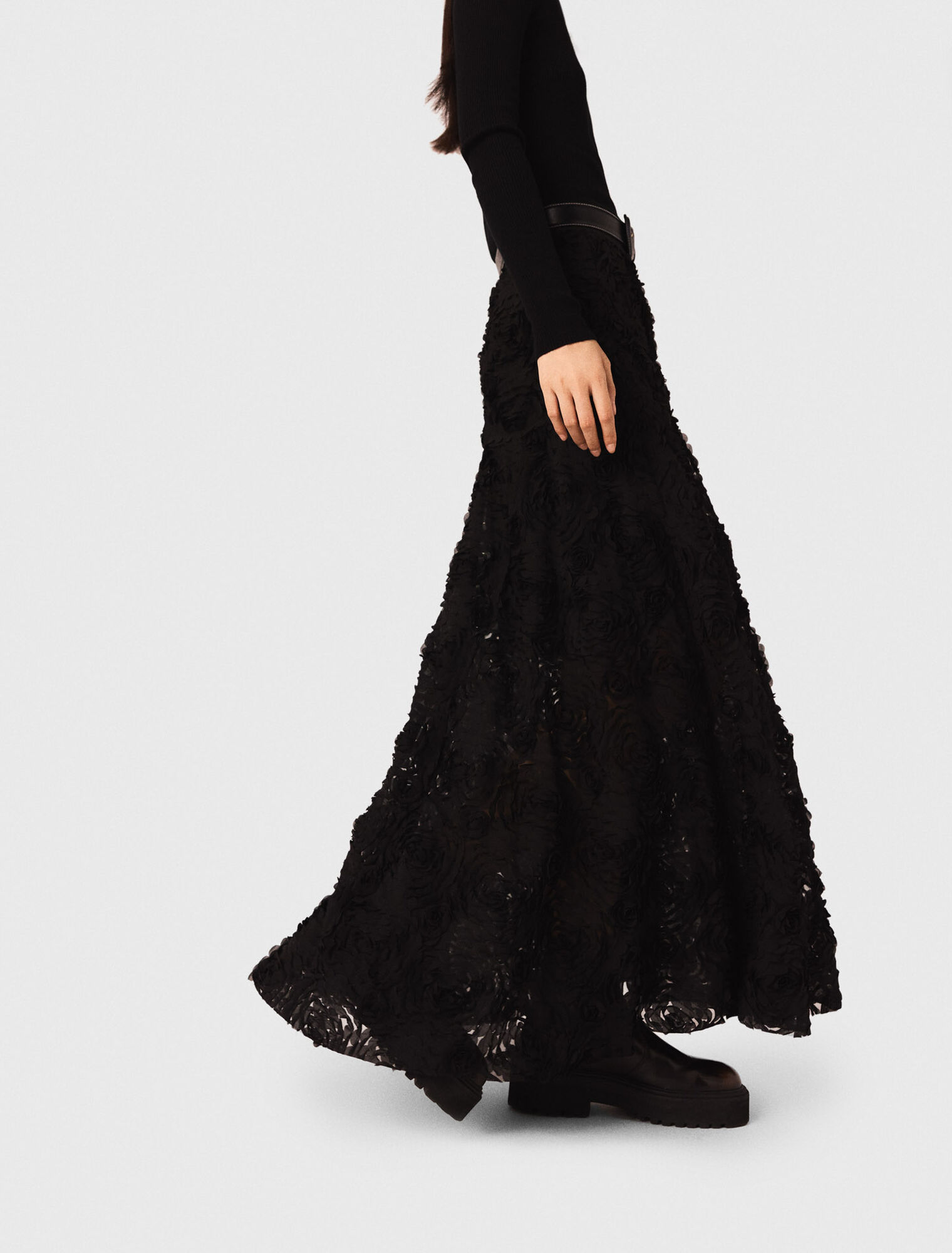 Long embroidered skirt