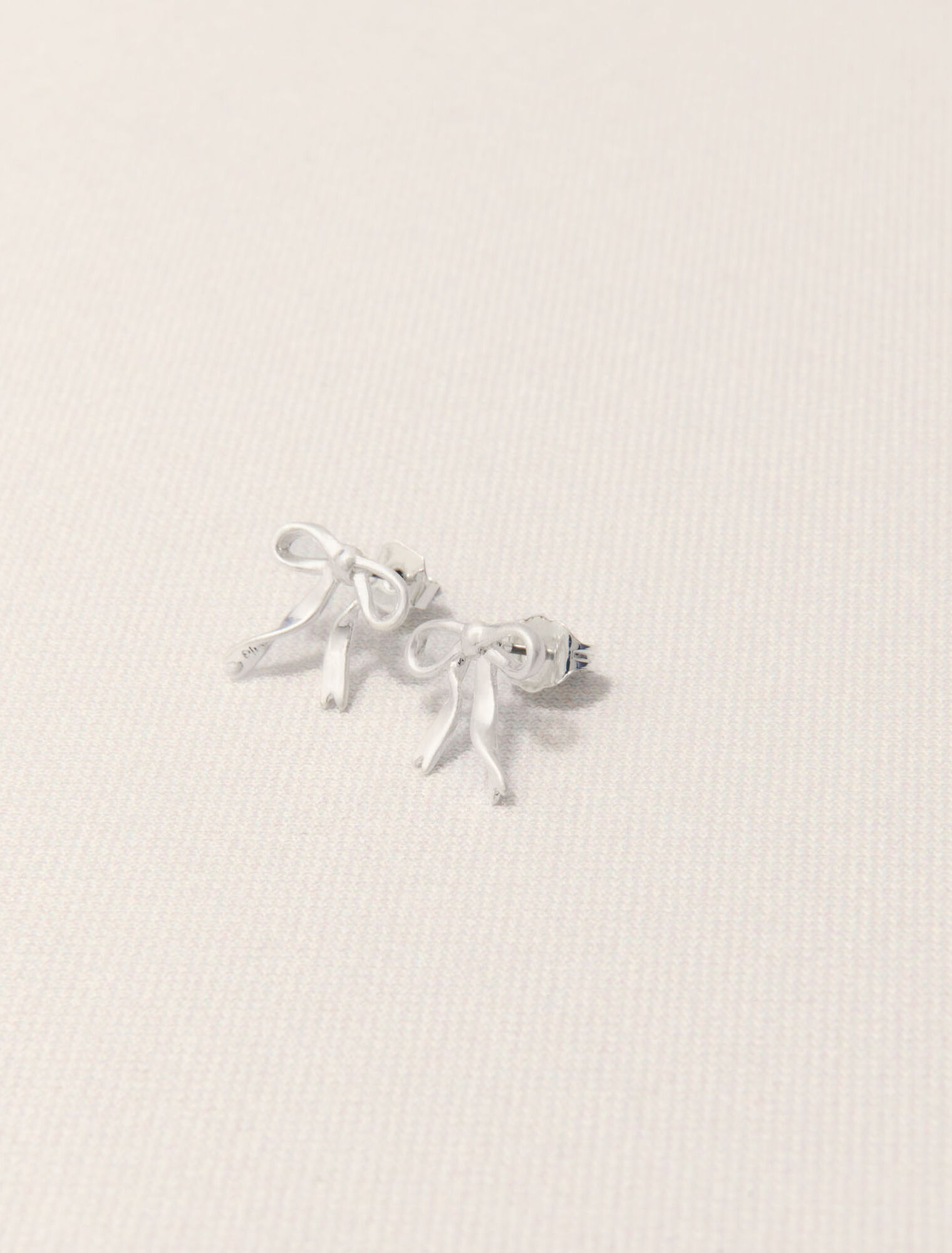 Small bow earrings