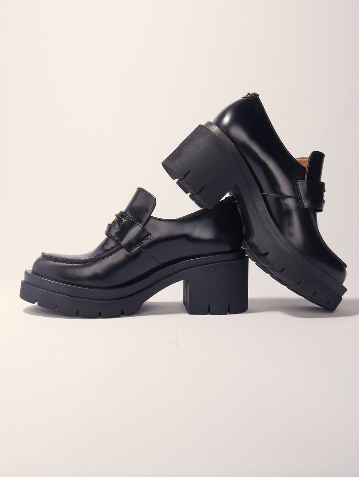 Heeled loafers