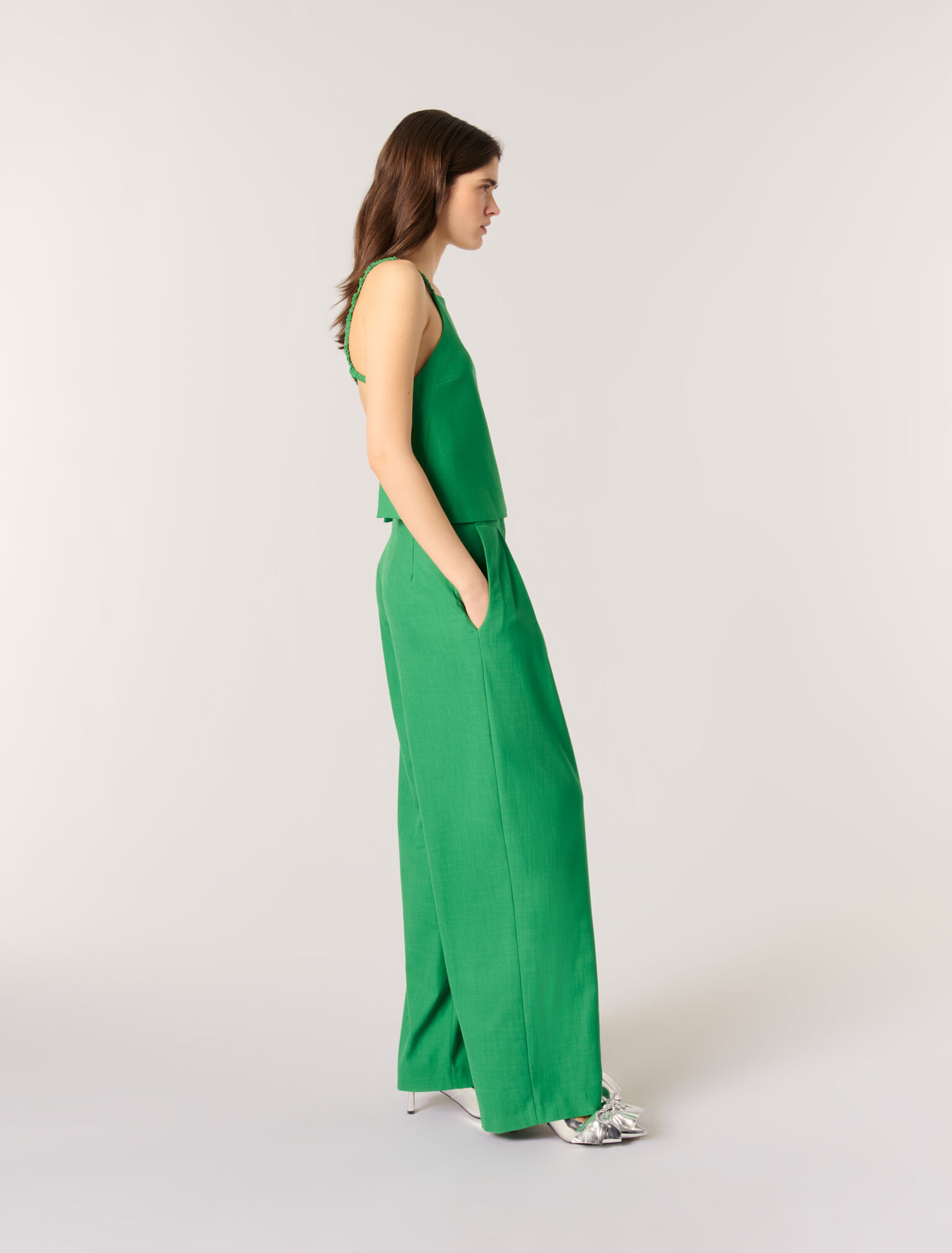 Backless top