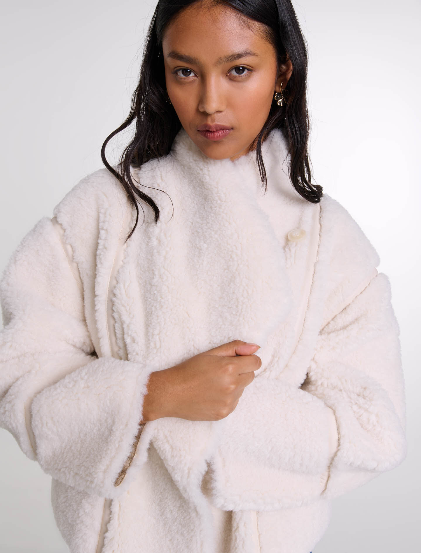 Short faux fur coat - Short coats | Maje