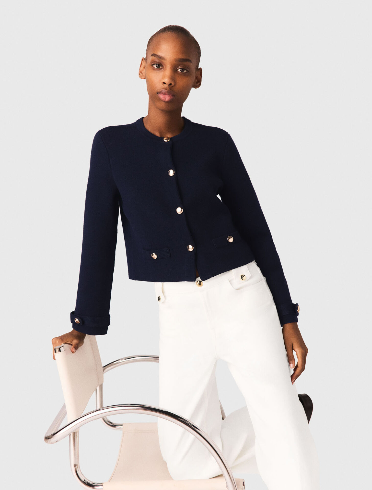 Detachable embroidered collar cardi