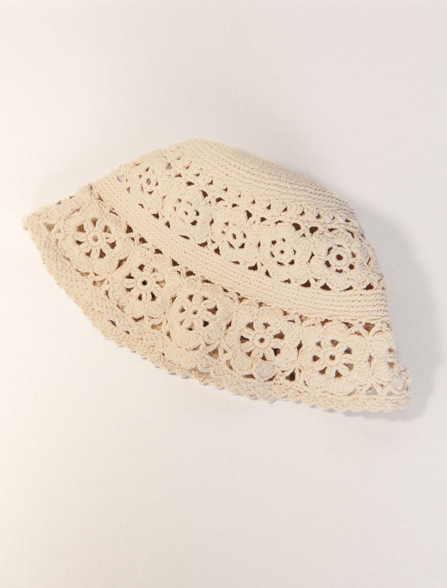 Crochet bucket hat