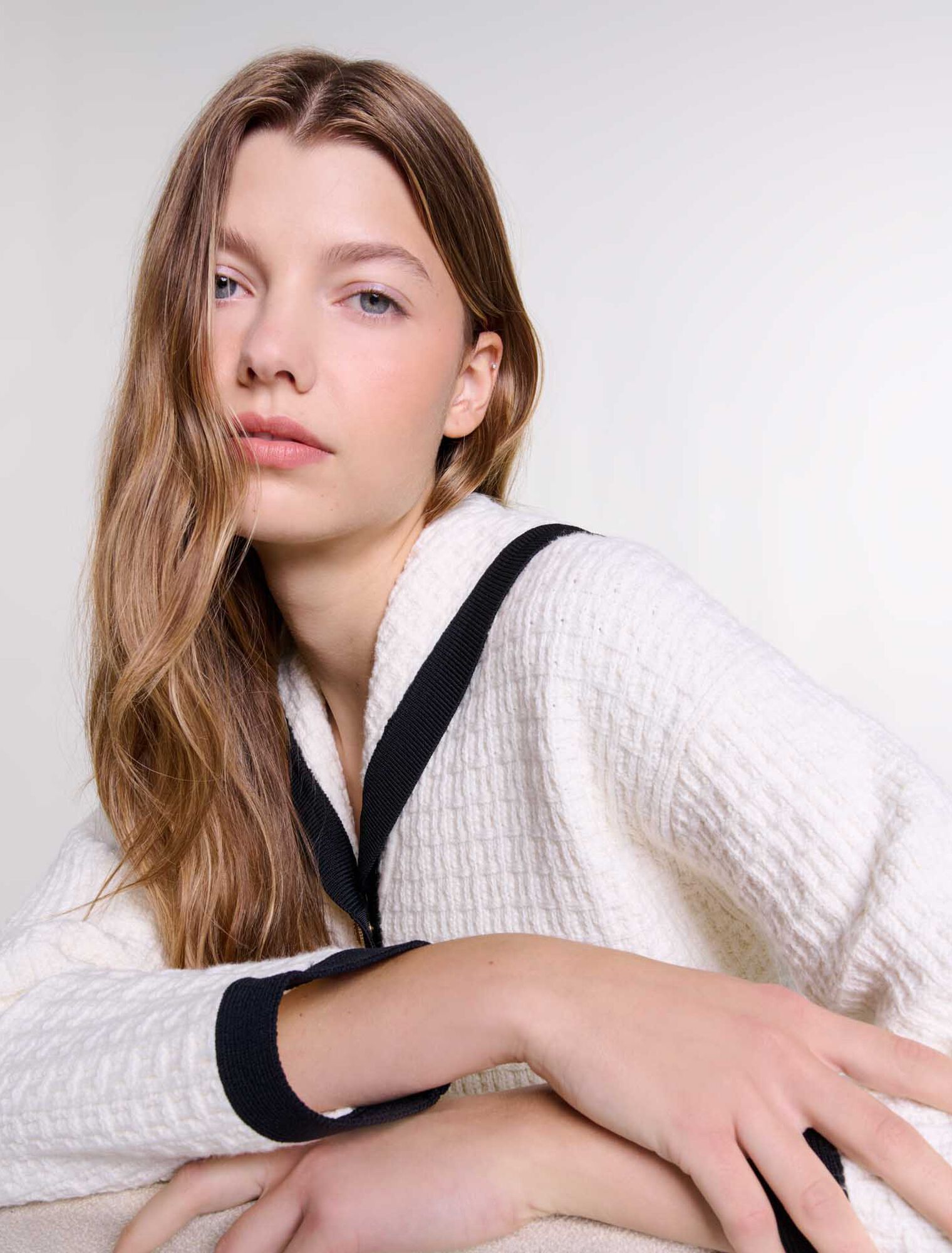 Contrast collar cardigan