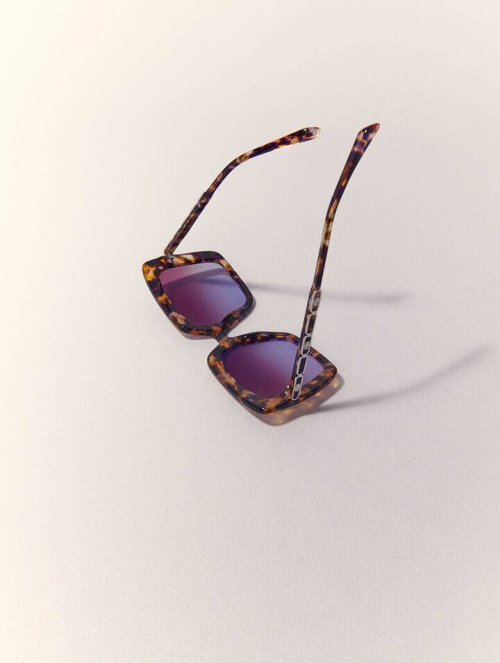 Rectangular acetate glasses