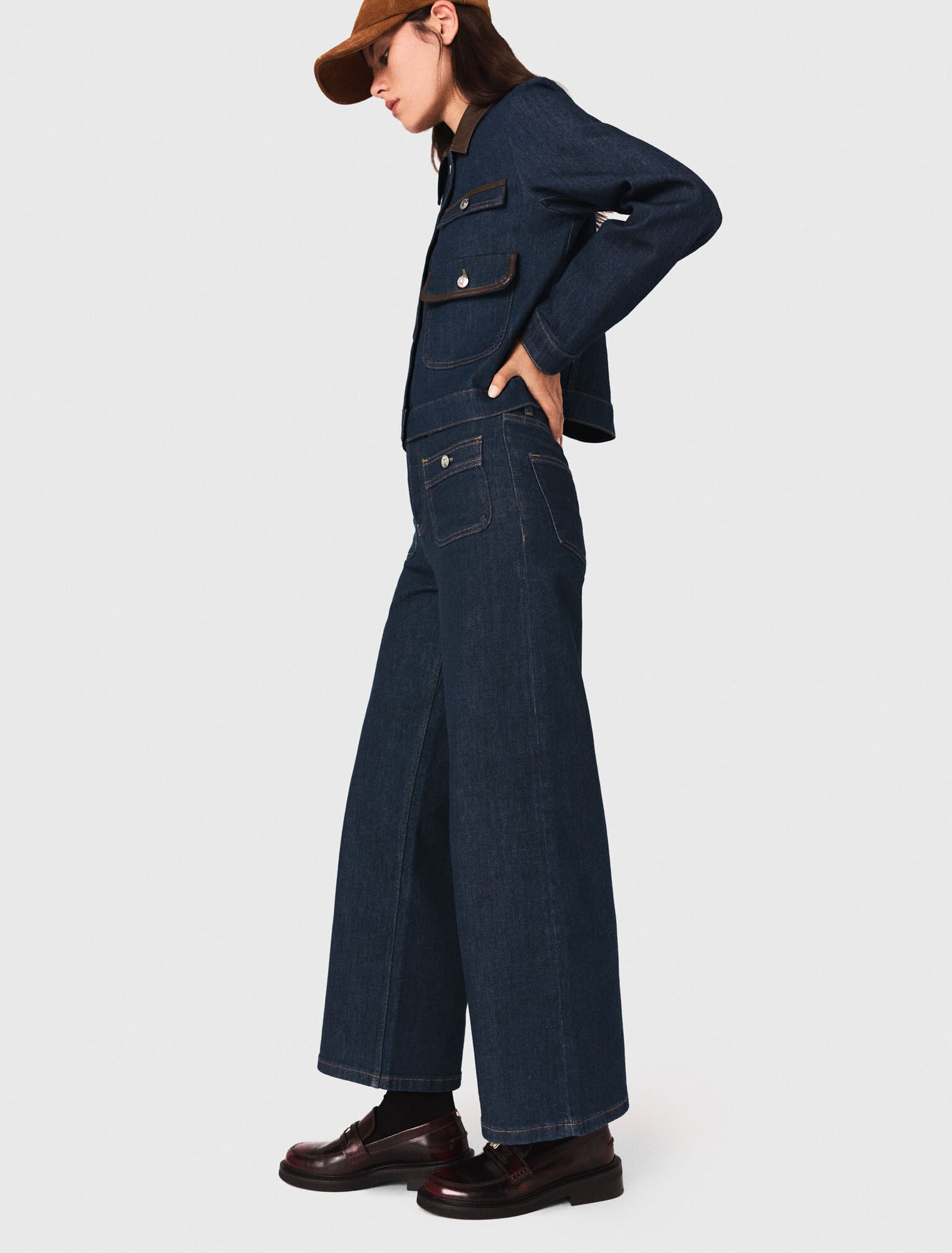 Straight-leg jeans