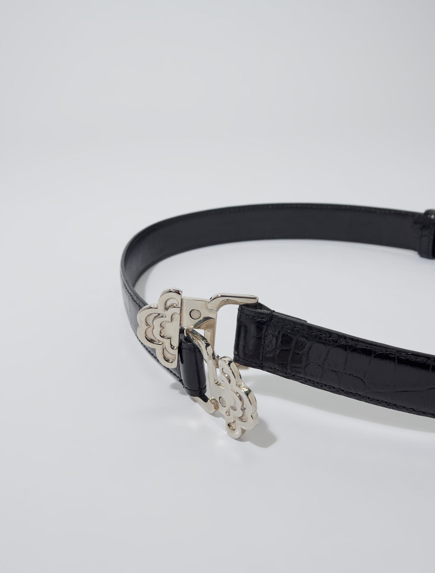 Clover buckle belt