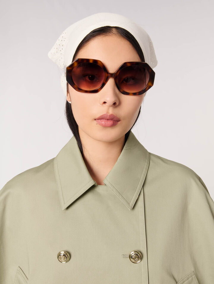 Short cape-effect trench coat