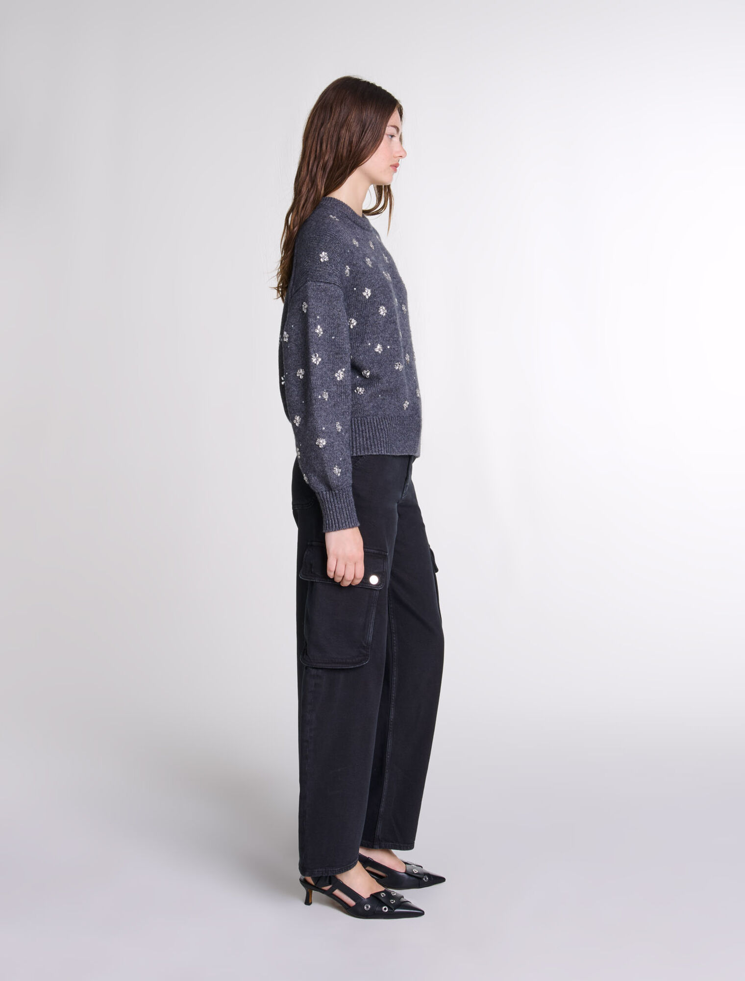 Knitted jumper with rhinestones