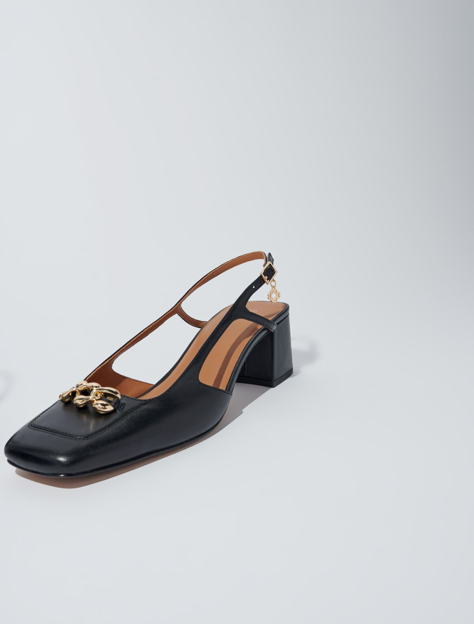Square-toe leather pumps