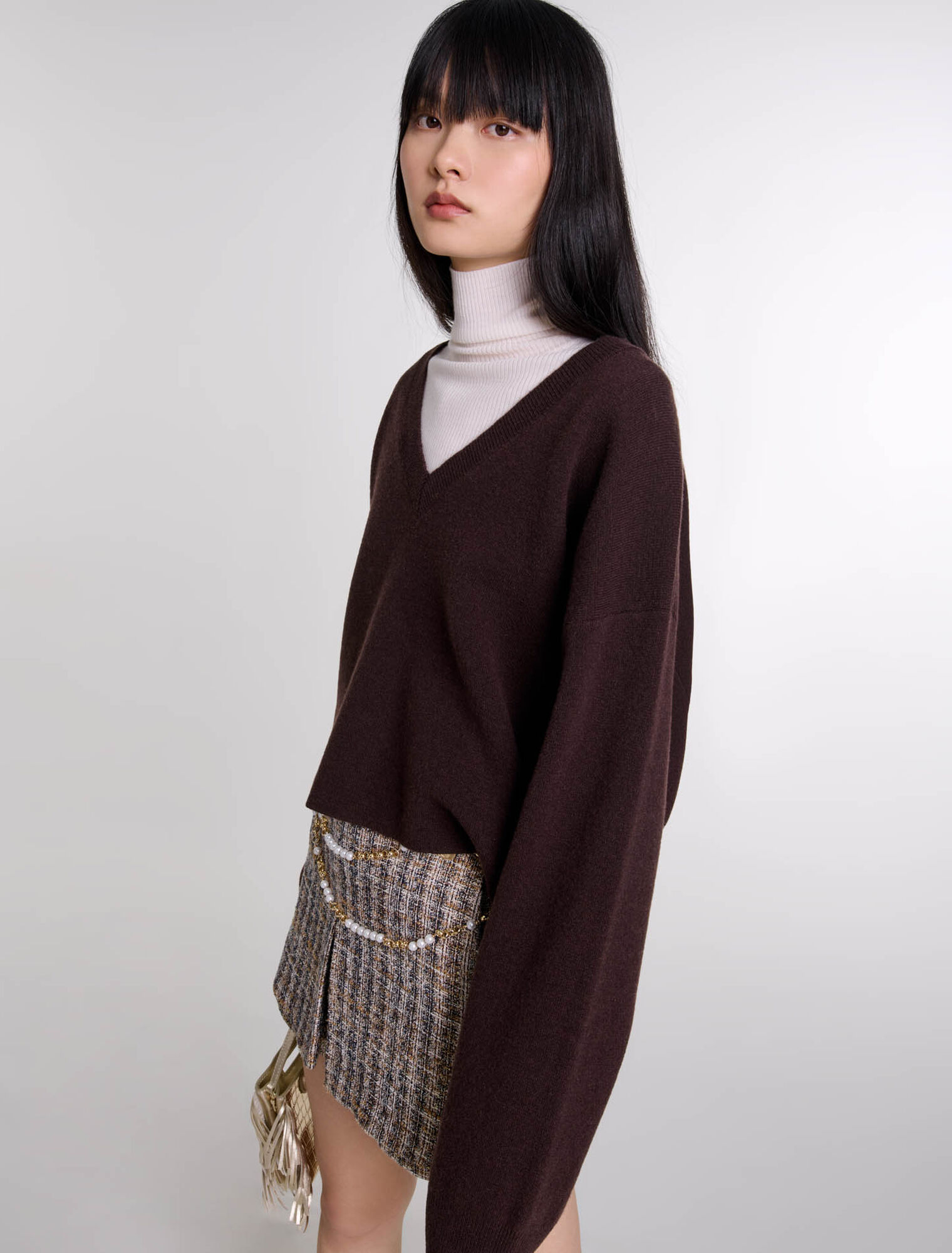 V-neck jumper