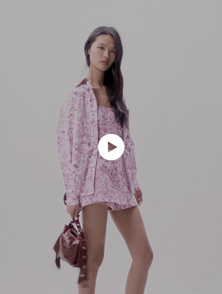 Oversize patterned shirt