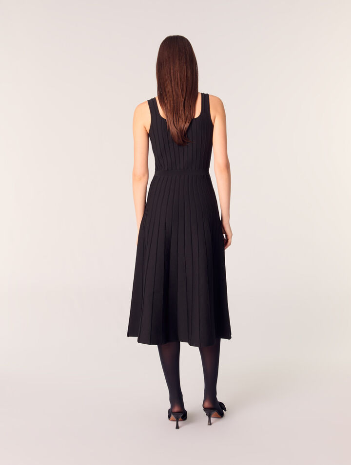 Pleated knit midi dress